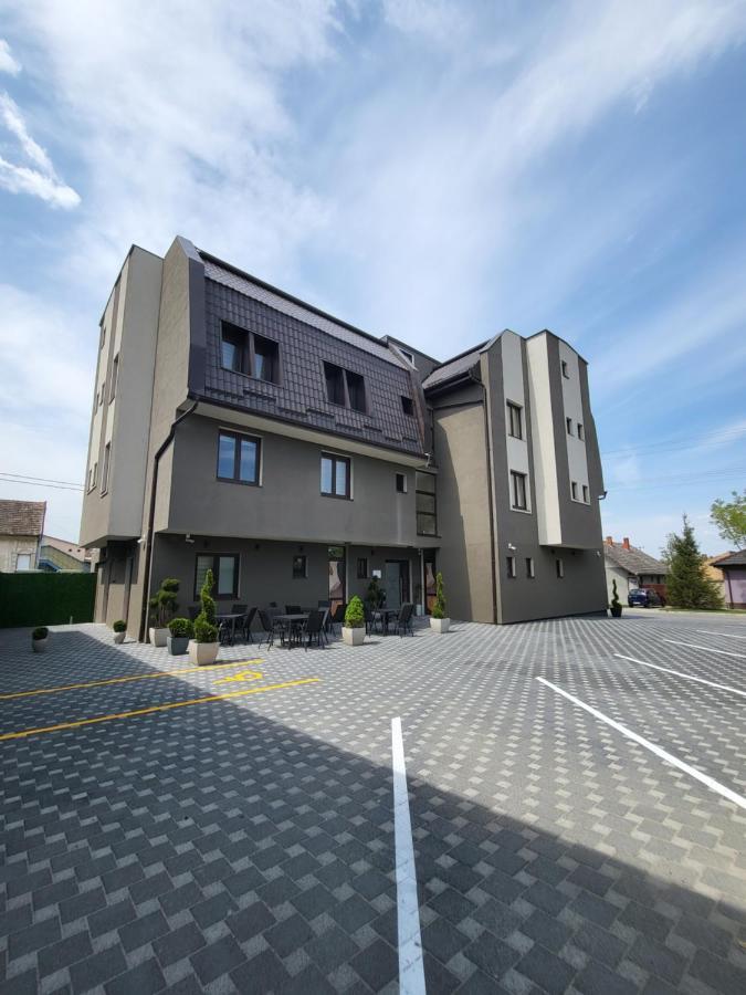 Garni Hotel Imperium Szabadka Kültér fotó